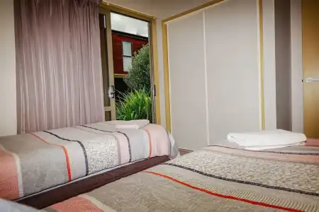 Bealey Avenue Motel - 43