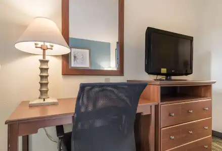 Quality Inn Bellevue - 2