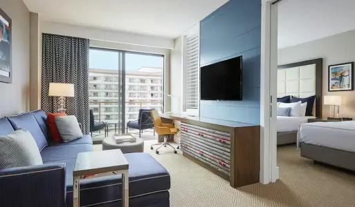 The Waterfront Beach Resort, A Hilton - 361