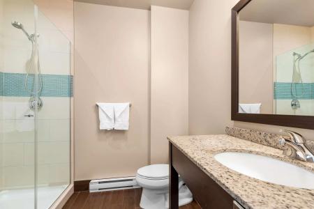 Best Western Plus Montreal - 49