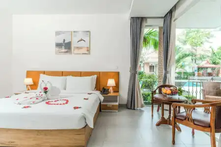 Sea Breeze Resort - 328