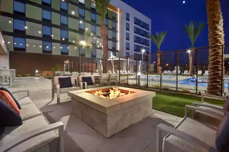Home2 Suites by Hilton Las Vegas Convention Center - 23