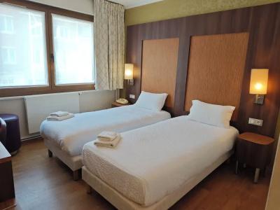 Hôtel L'Hirondelle - 50