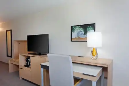 Holiday Inn Los Angeles - LAX Airport by IHG - 69