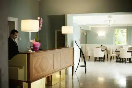 Riviera & Maximilians - 16