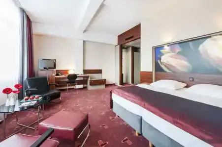 Premier Inn Köln City Mediapark - 30