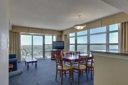 Carolinian Beach Resort by Vacasa - 14