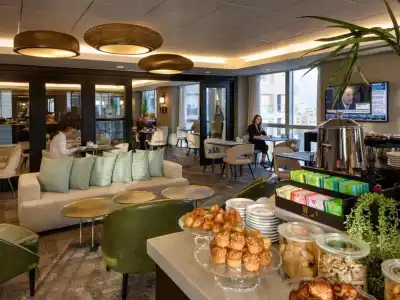 Vital - Urban Boutique with Shelter Access - 30
