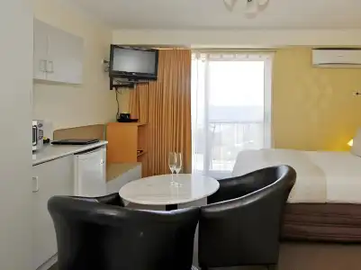 Ocean View Motel - 11