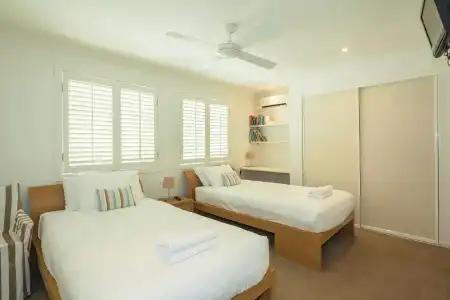 Noosa Entrance Waterfront Resort - 4