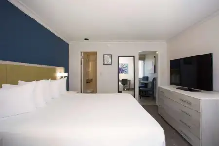SureStay by Best Western Santa Monica - 5