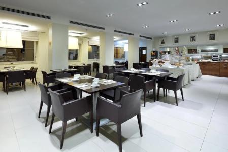 Mercure Roma Centro St. John - 17