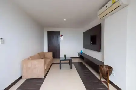 J Pattaya - 143