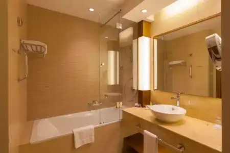 Crowne Plaza Sohar by IHG - 78