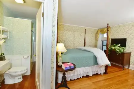 Wilburton Inn - 131