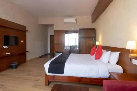 Seven Lakes Resort - 2