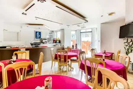 London Guest House by OYO - Acton - 39