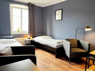 Blue Doors Hostel Ktv - 3