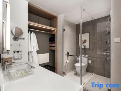 Holiday Inn & Suites Rayong City Centre by IHG - 55