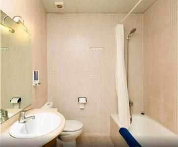 Feel Hostels Soho Malaga - 6