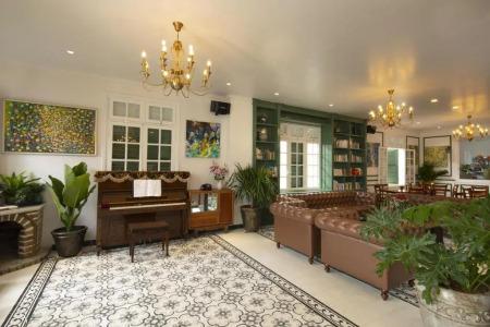 Le Soleil Boutique - 1