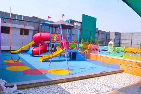 Club Emerald - 12