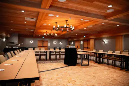 Moose And Suites - 29
