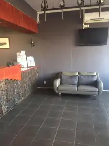 North West Restaurant & Guesthouse - 10