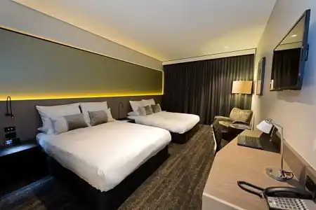 The Glen & Suites - 18
