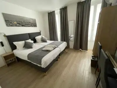 Hôtel De Bordeaux - 16
