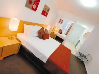 The Edge Apartment - 29