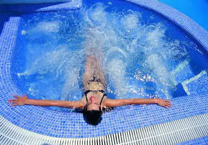 RH Riviera - Adults Only - 9