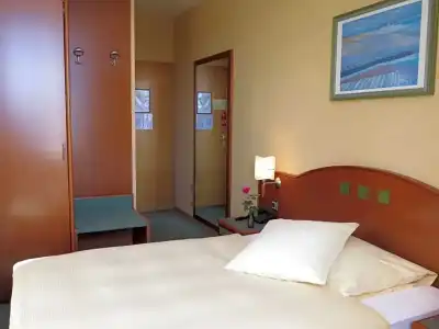 Hôtel du Port - 22