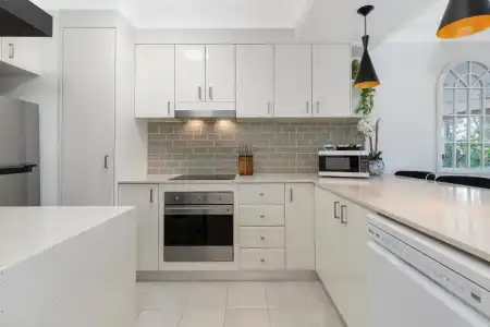 Burleigh Mediterranean Resort Enquiries - 145