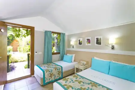 Can Garden Beach - 2