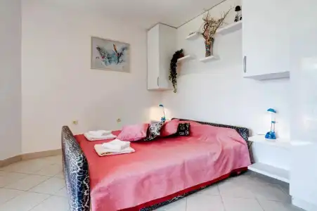 Sun Rose Apartments - 262
