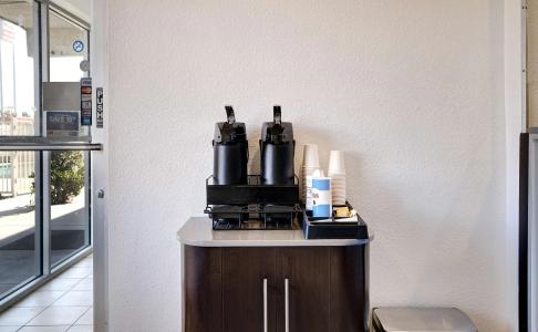 Motel 6 Bakersfield, CA - South - 2