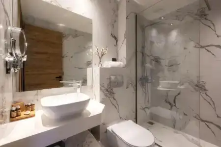 Emily's Luxury Suites - 63