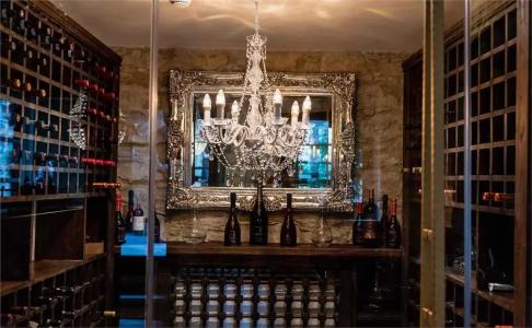 Oinou Strata - Adults Only - 13