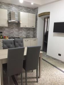 MB95 Mezzocannone Luxurious B&B - 17