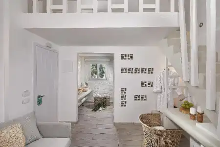 Petri Suites Santorini - 39