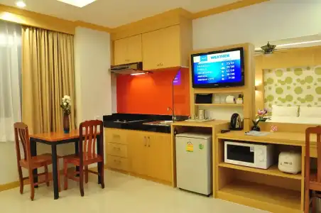 Green Harbor & Service Apartment - 101