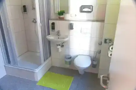 Bestprice Aachen Hauptbahnhof - 14