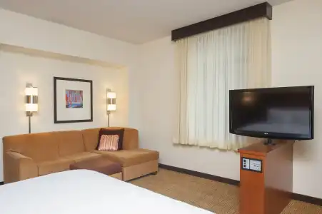 Hyatt Place Des Moines/Downtown - 19