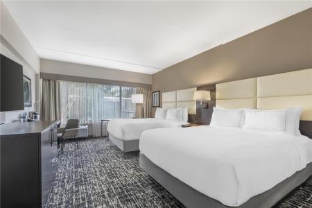 DoubleTree by Hilton Williamsburg - 57