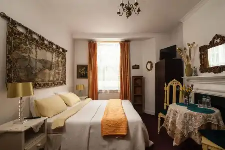 Dawson Place, Juliette's Bed and Breakfast - 53