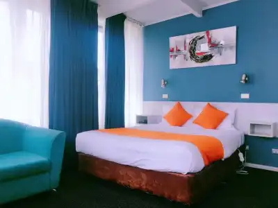 Waterfront Lodge Motel - 83