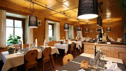 LARET private Boutique - Adults only - 23