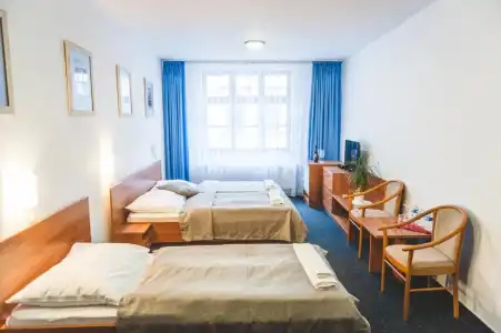 u České Koruny - 28