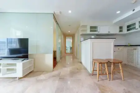 Sabai Sathorn - 89
